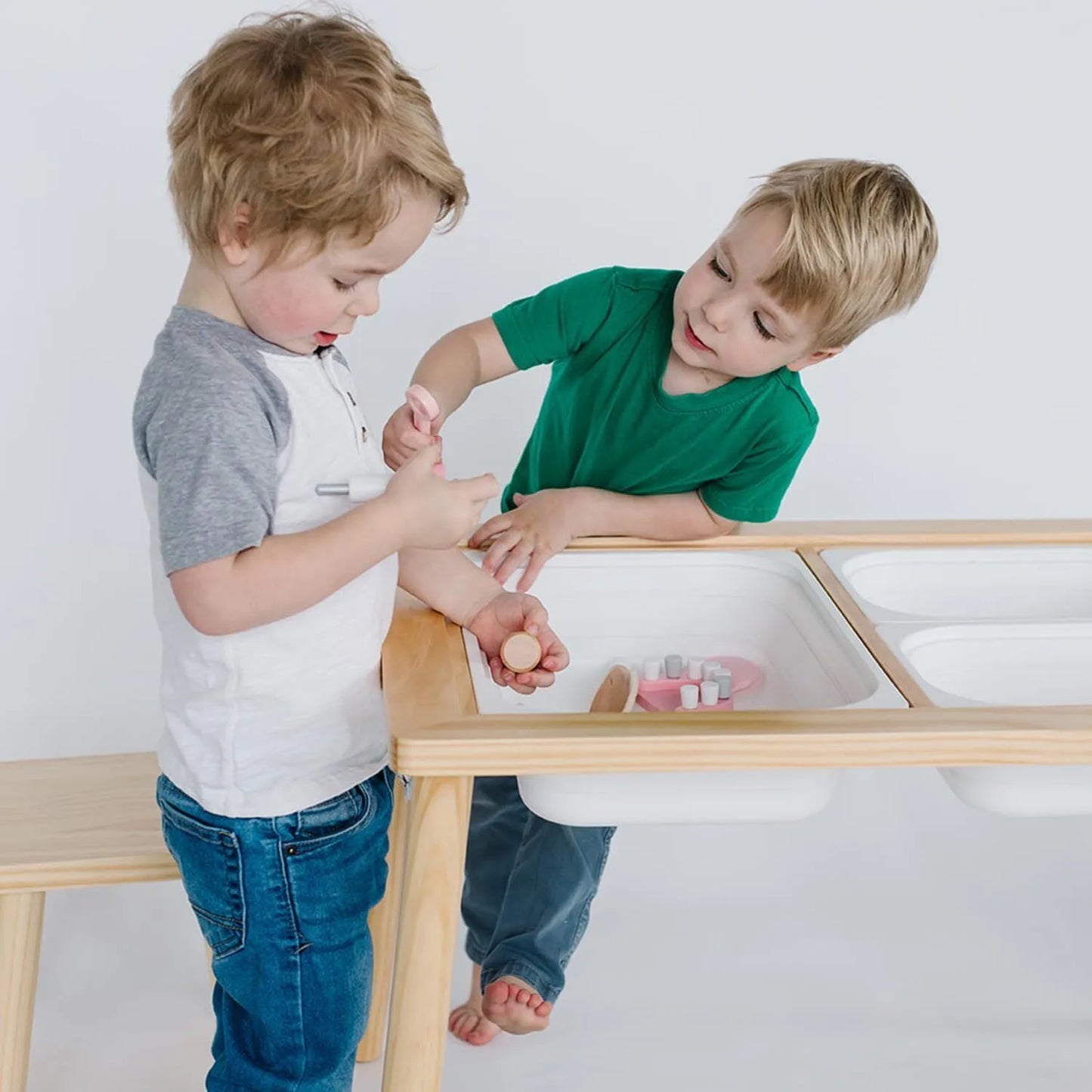 Children's indoor sand play sensory table